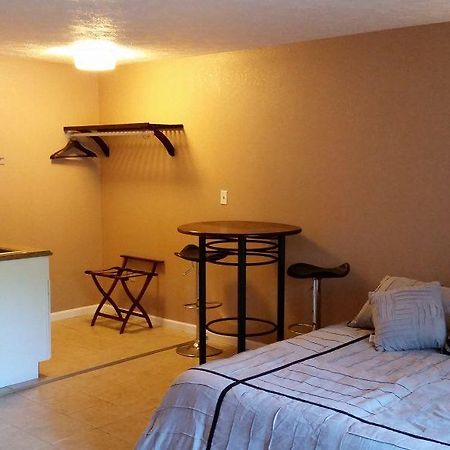 North Winds Lodge Prudenville Экстерьер фото